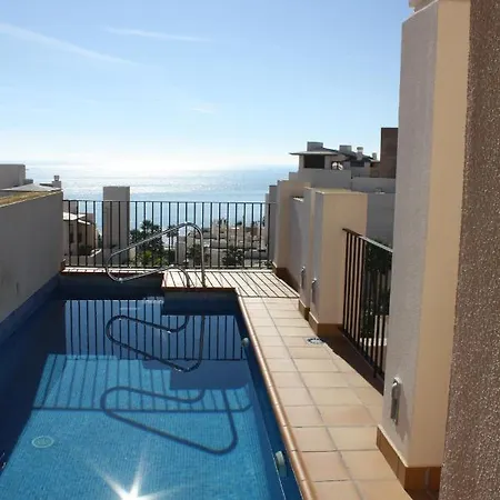 121 - 3 Bedroom With Private Pool Апартаменты Эстепона