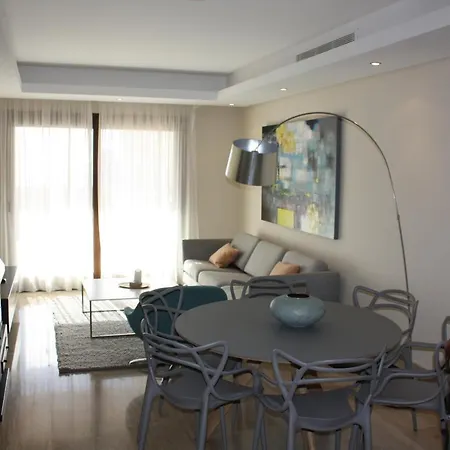 121 - 3 Bedroom With Private Pool Эстепона